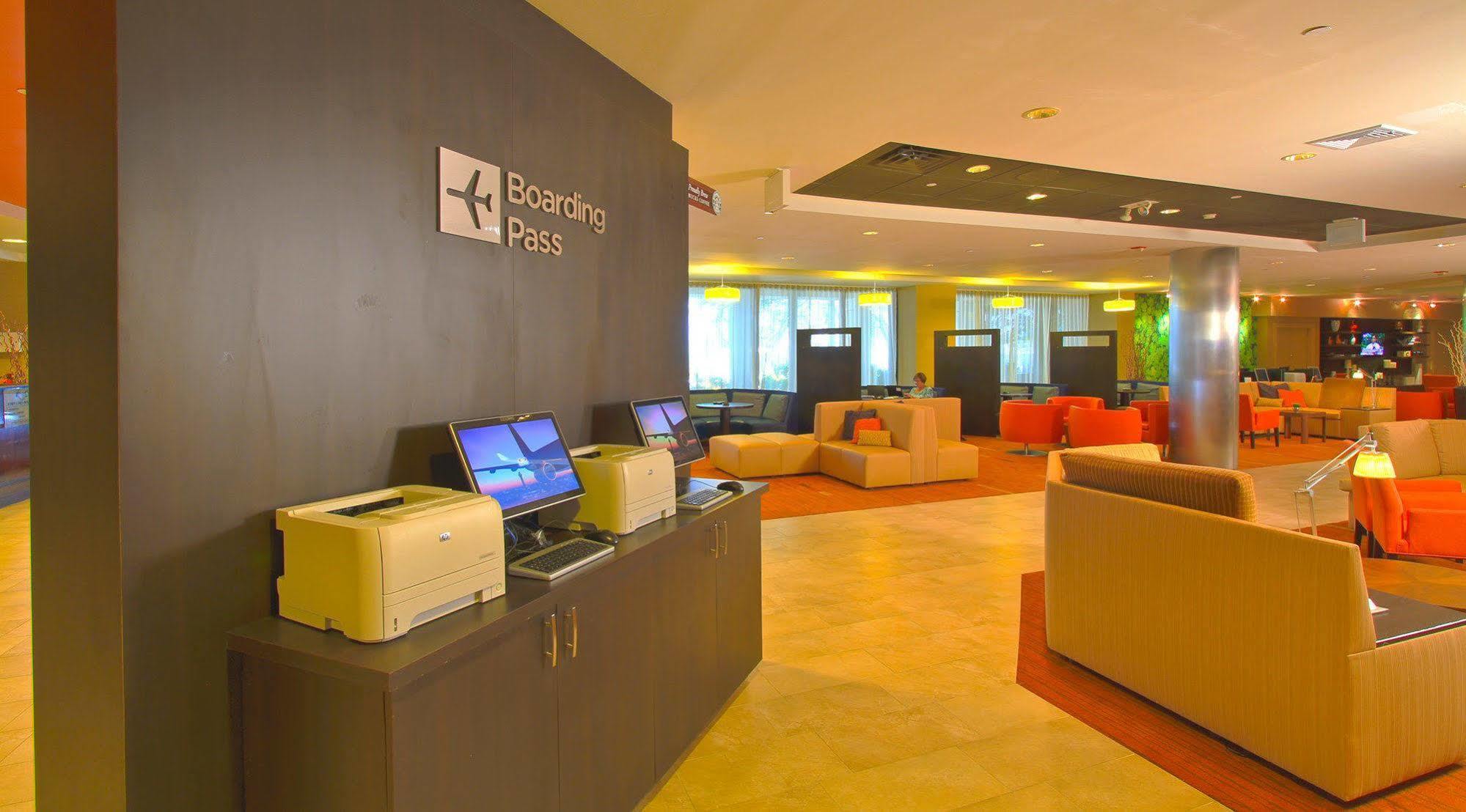Courtyard By Marriott New York Laguardia Airport Hotel Kültér fotó